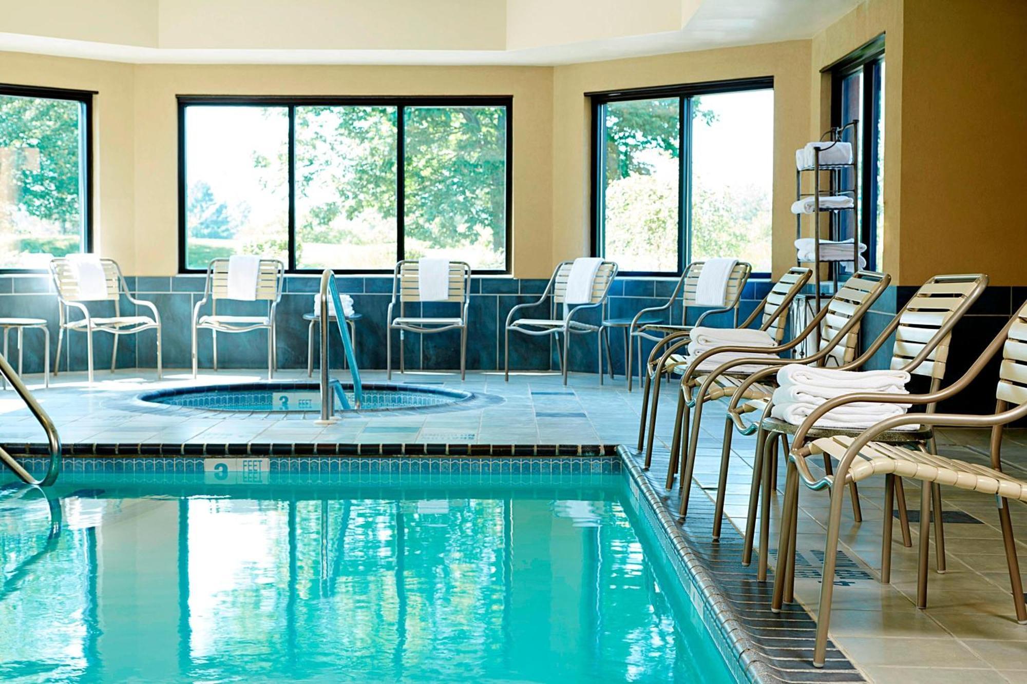 Courtyard By Marriott Ithaca Airport/University Exterior foto