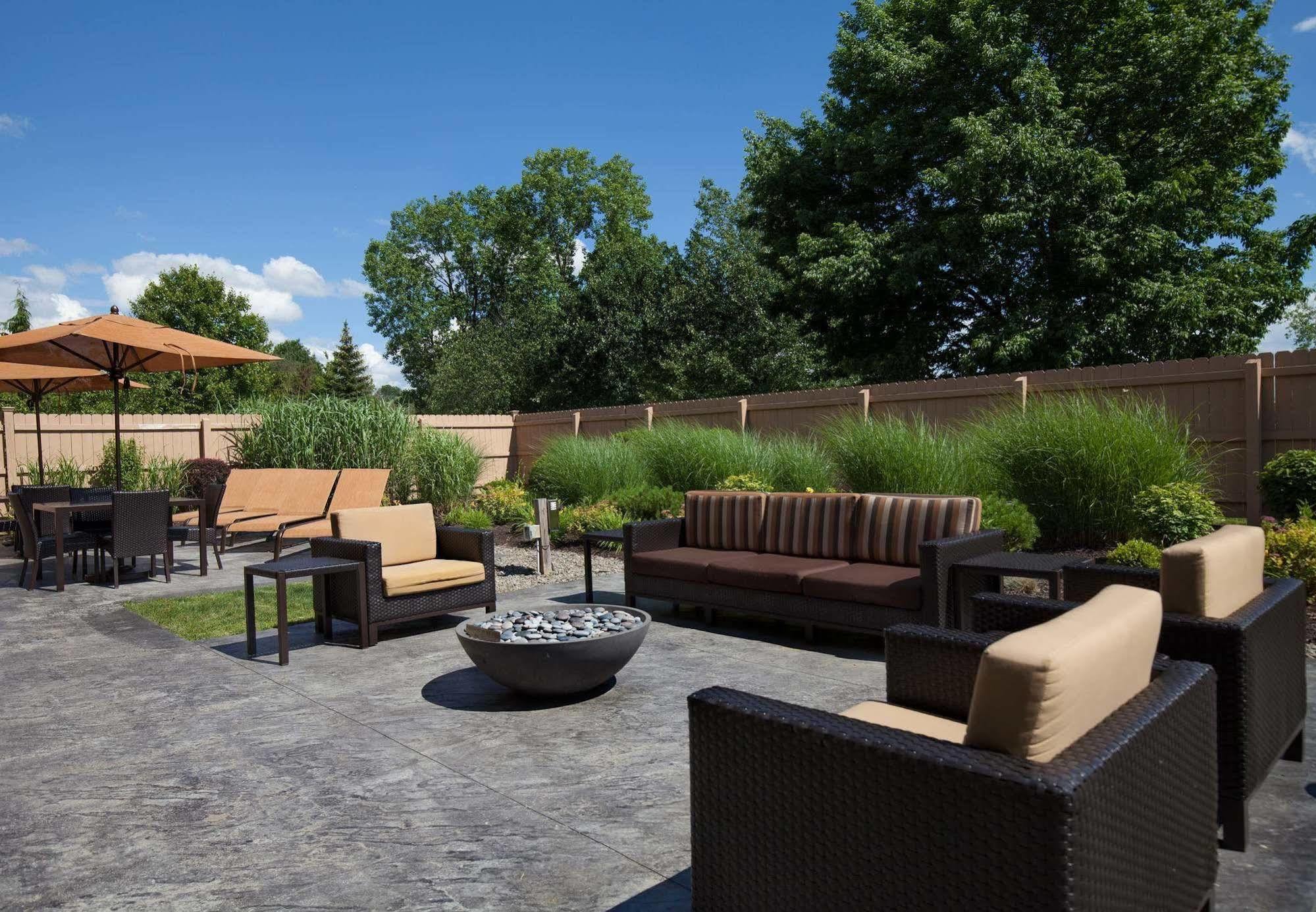 Courtyard By Marriott Ithaca Airport/University Exterior foto